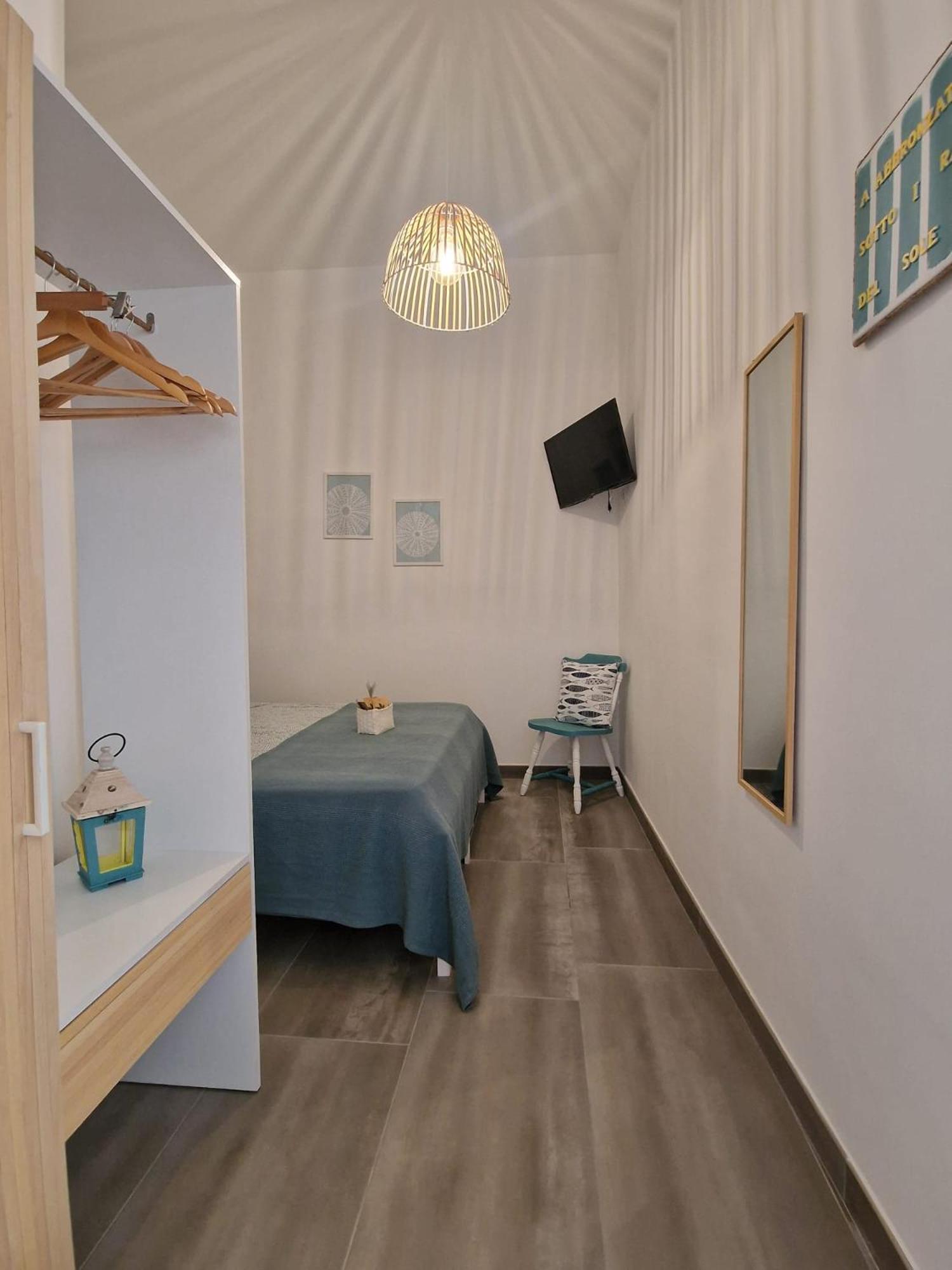 Camere A Oriente II Room And Apartments Torre dell'Orso Exteriör bild